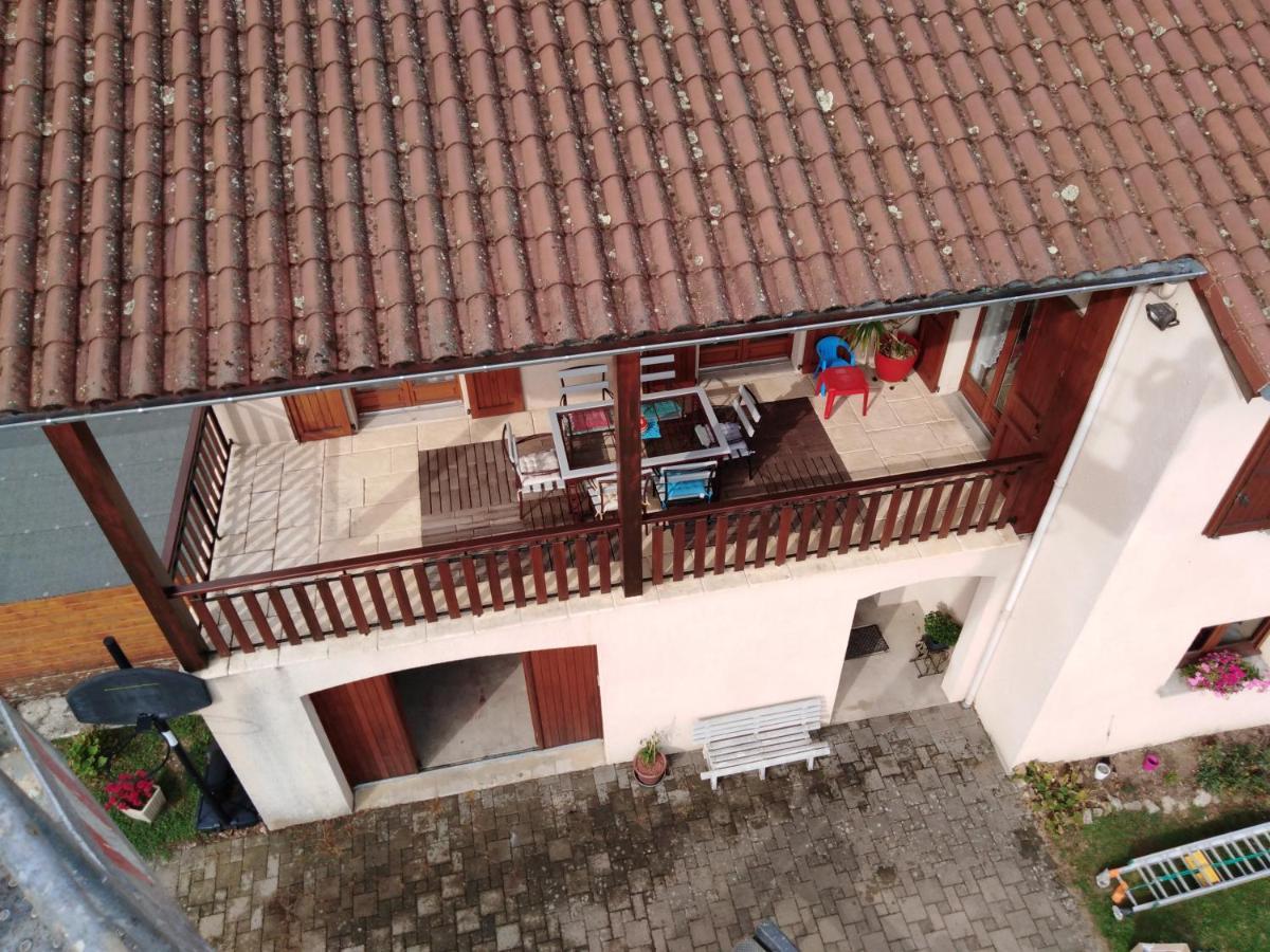 Chambres Des Arrys Bas-en-Basset エクステリア 写真