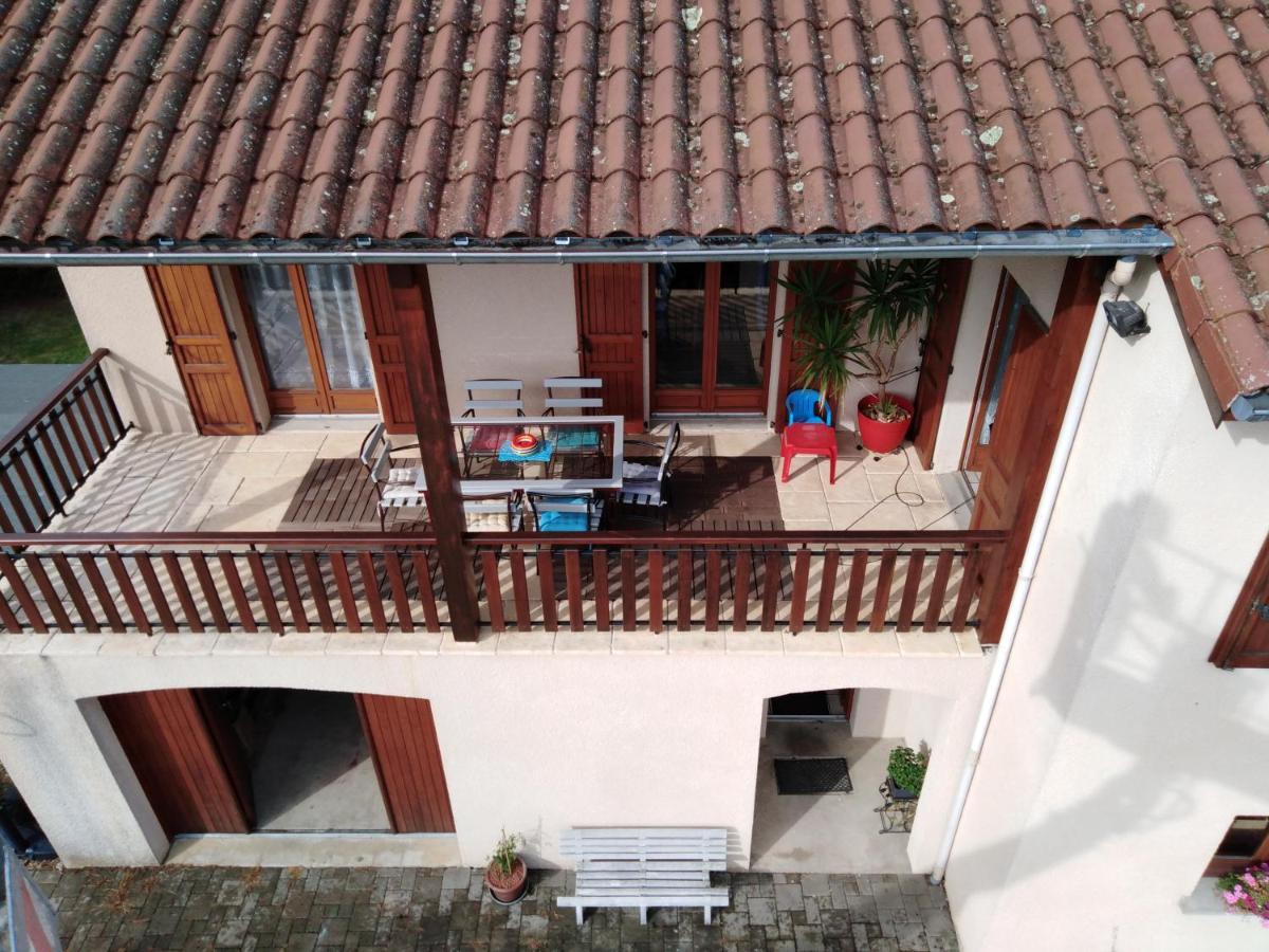 Chambres Des Arrys Bas-en-Basset エクステリア 写真