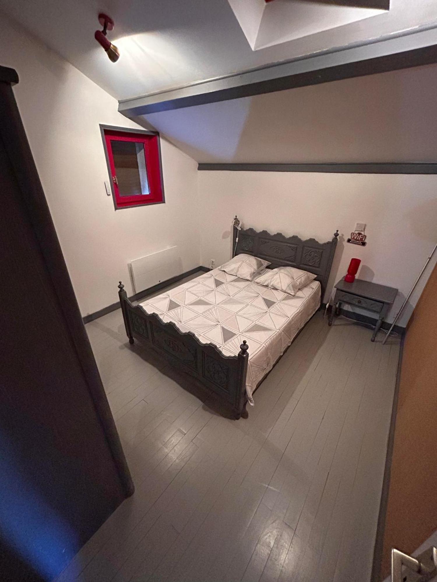 Chambres Des Arrys Bas-en-Basset エクステリア 写真