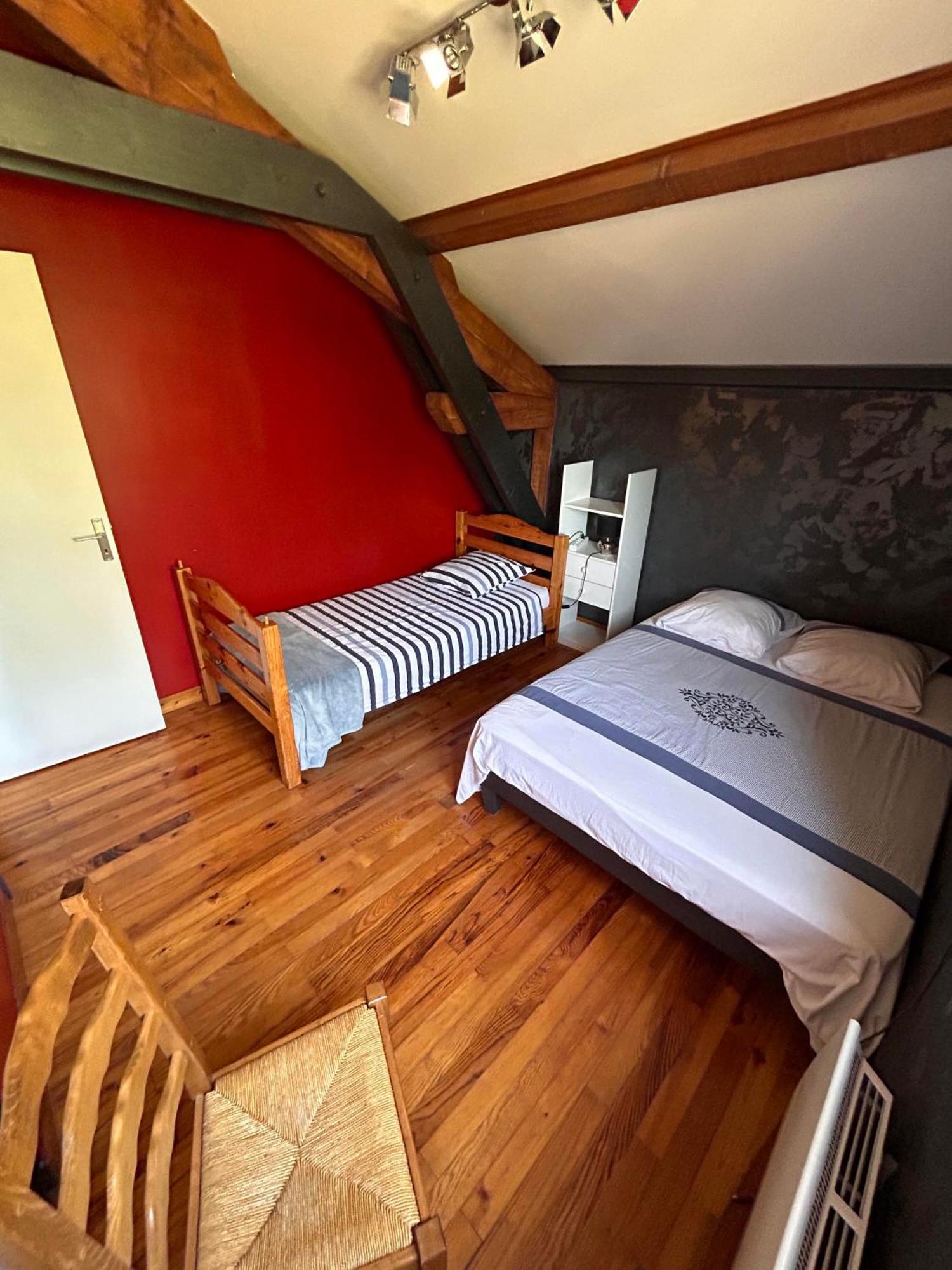 Chambres Des Arrys Bas-en-Basset エクステリア 写真